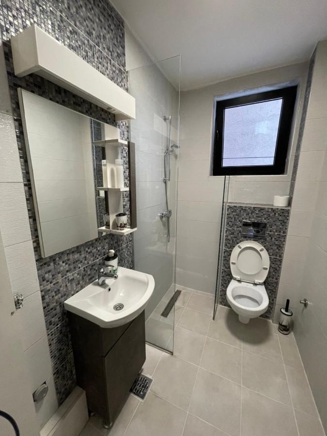Empire Queen Apartments Belgrade Room photo